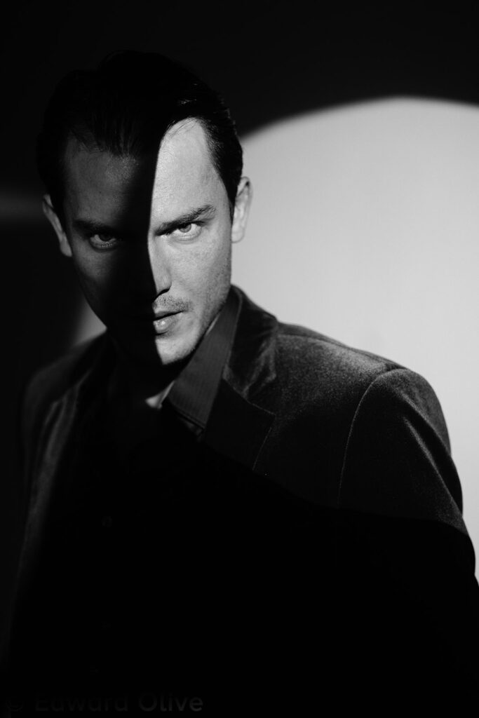 RIV04296v2 fashion portrait photographer 1600