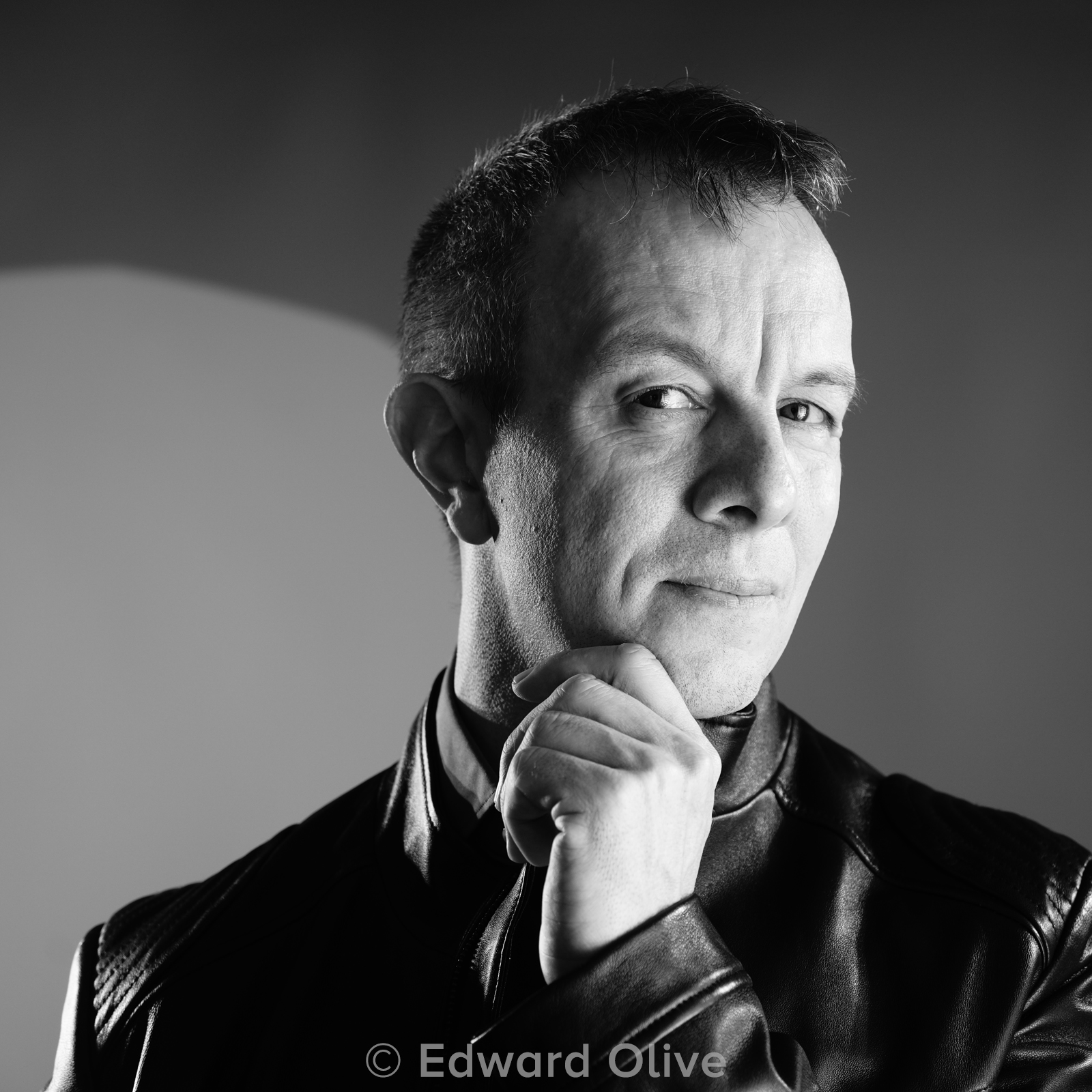 RIV07027v2 edward olive fotografo estudio retrato madrid 605610767 1600